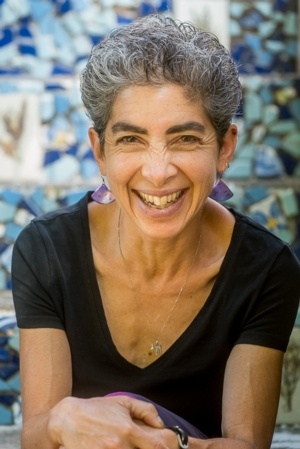 Author Talk: Parent Trip with Anndee Hochman (free!)